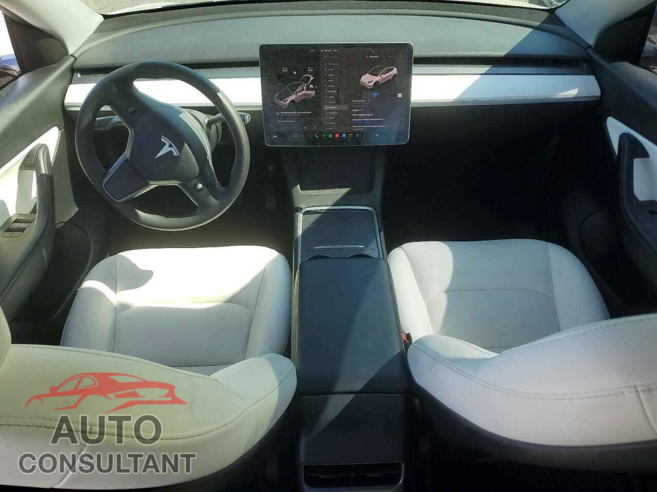 TESLA MODEL Y 2021 - 5YJYGDEE0MF244247