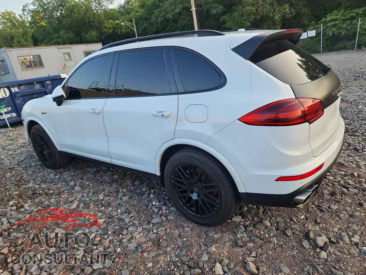 PORSCHE CAYENNE 2017 - WP1AE2A25HLA71480