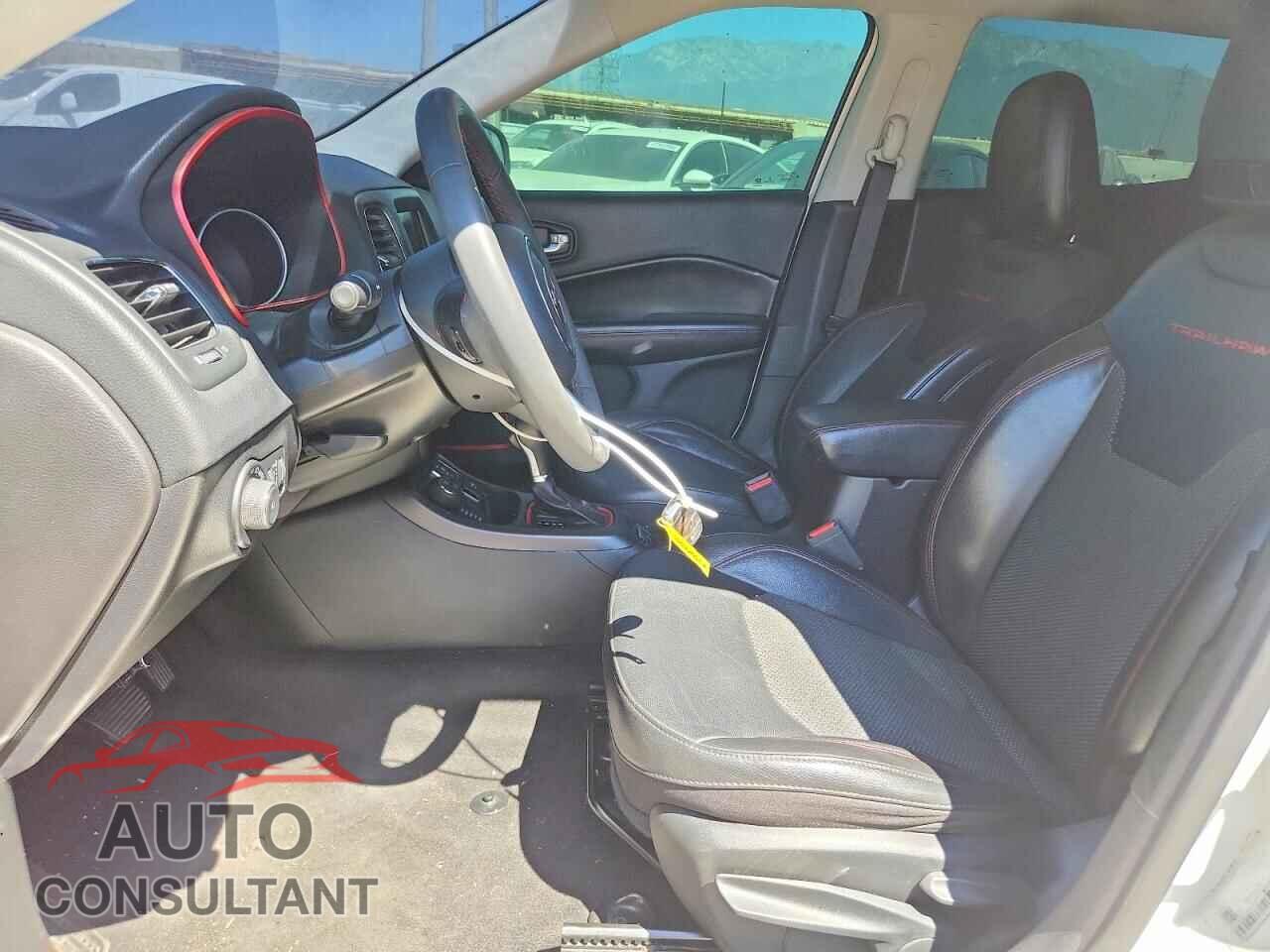 JEEP COMPASS 2021 - 3C4NJDDBXMT600720