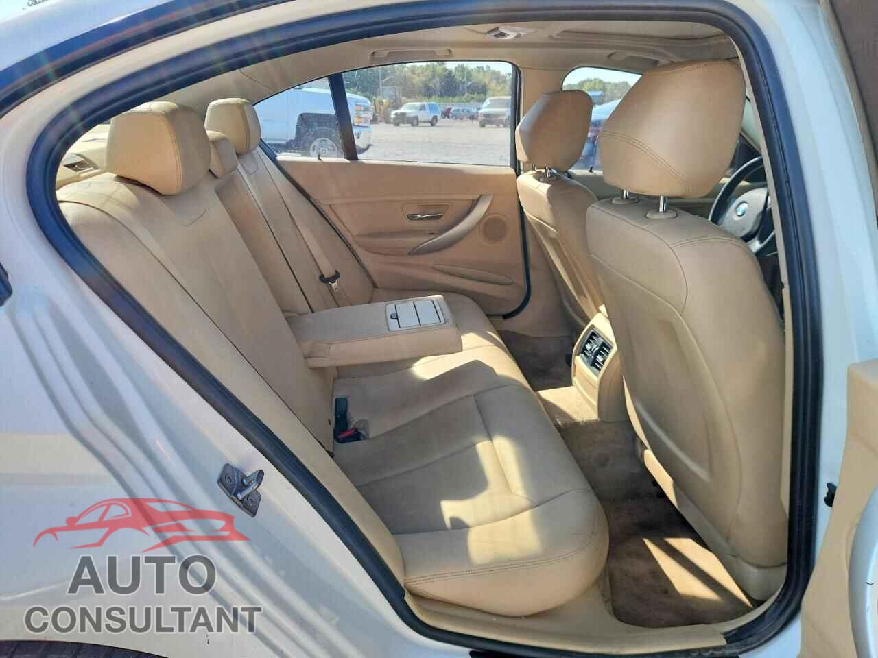 BMW 3 SERIES 2013 - WBA3B1C56DK129209