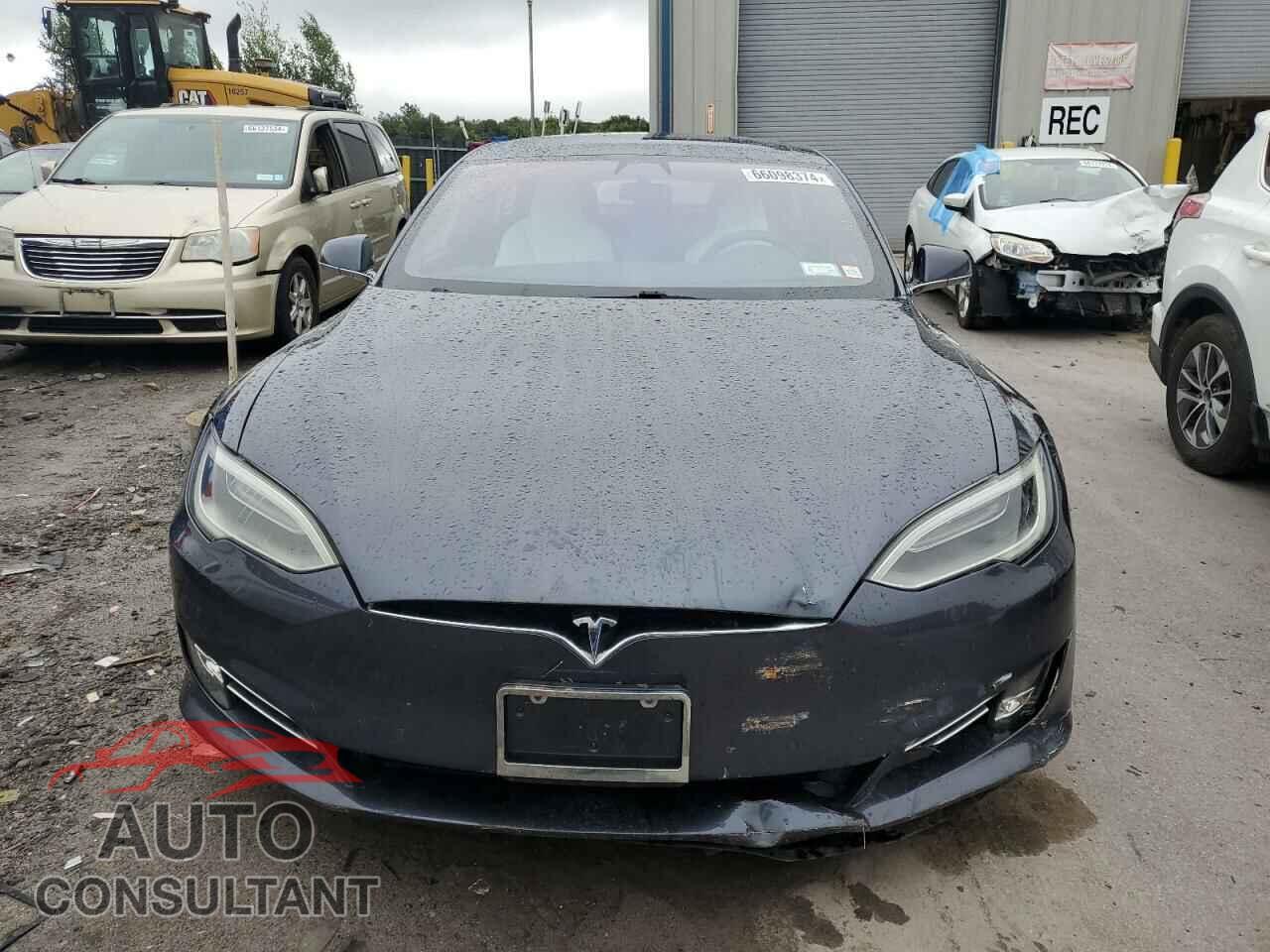 TESLA MODEL S 2017 - 5YJSA1E24HF229705