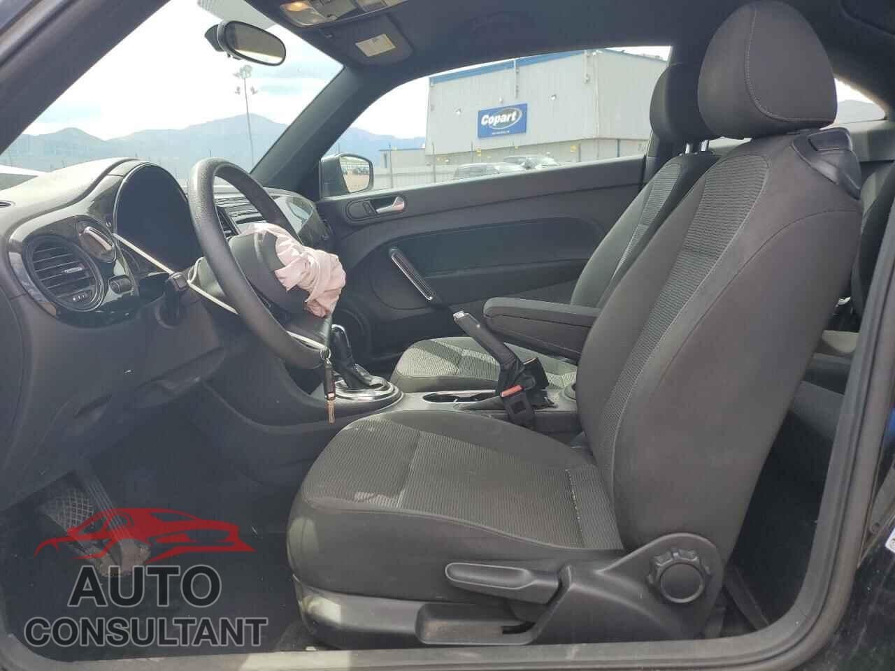 VOLKSWAGEN BEETLE 2014 - 3VWFP7AT4EM609620