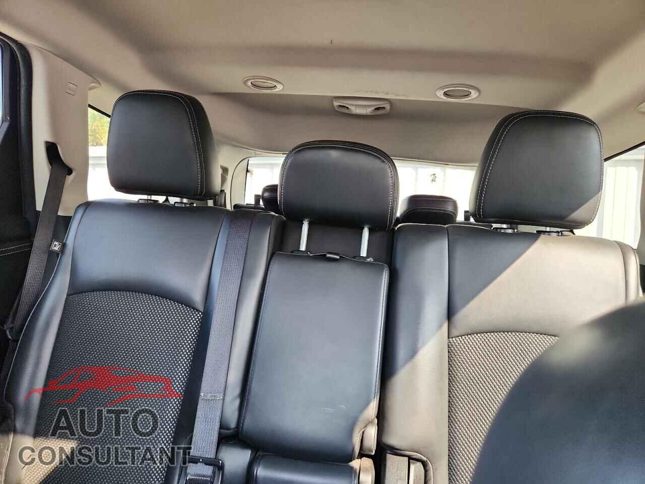 DODGE JOURNEY 2015 - 3C4PDDGG4FT660793