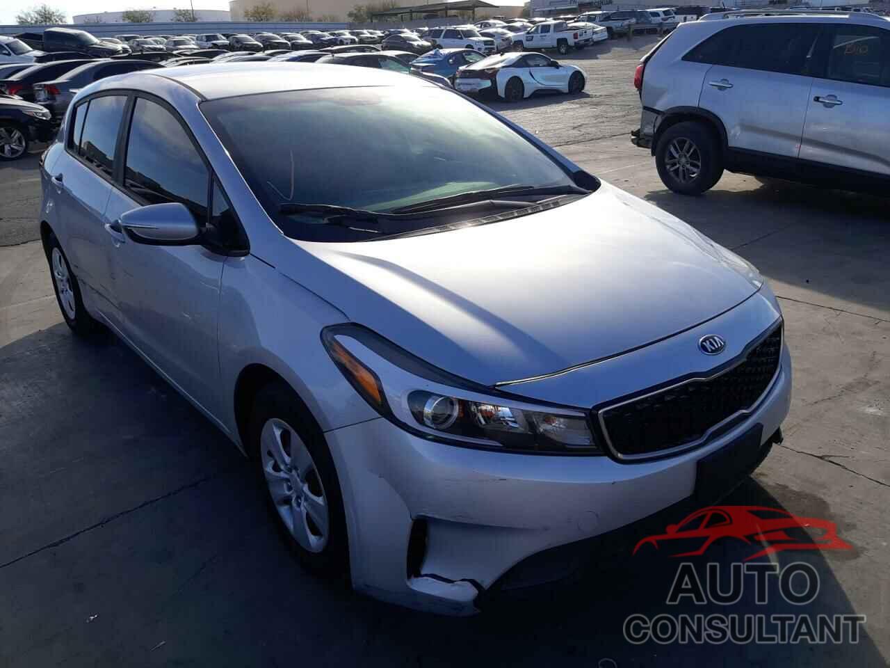 KIA FORTE 2017 - KNAFK5A81H5666818