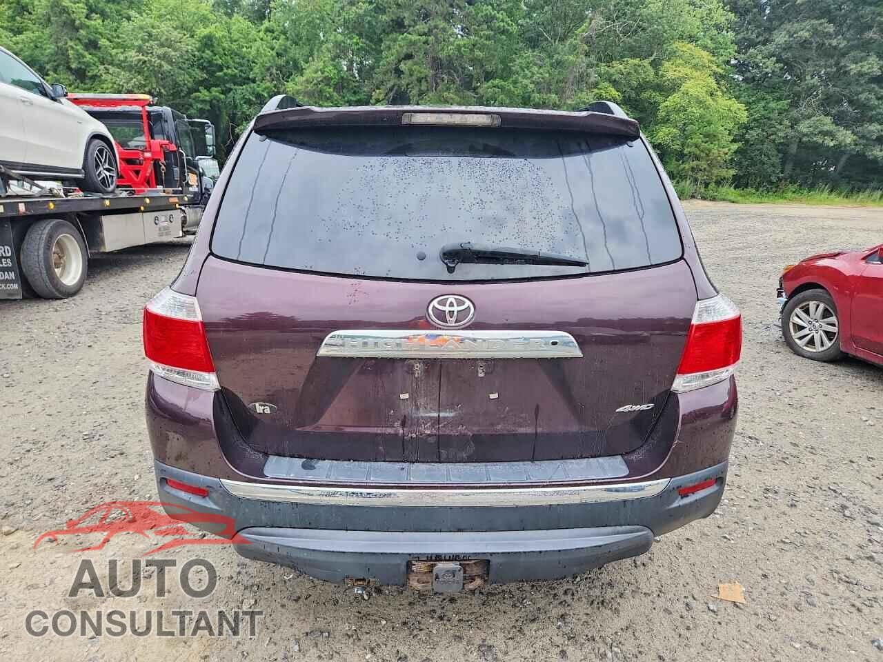 TOYOTA HIGHLANDER 2013 - 5TDBK3EH8DS233324