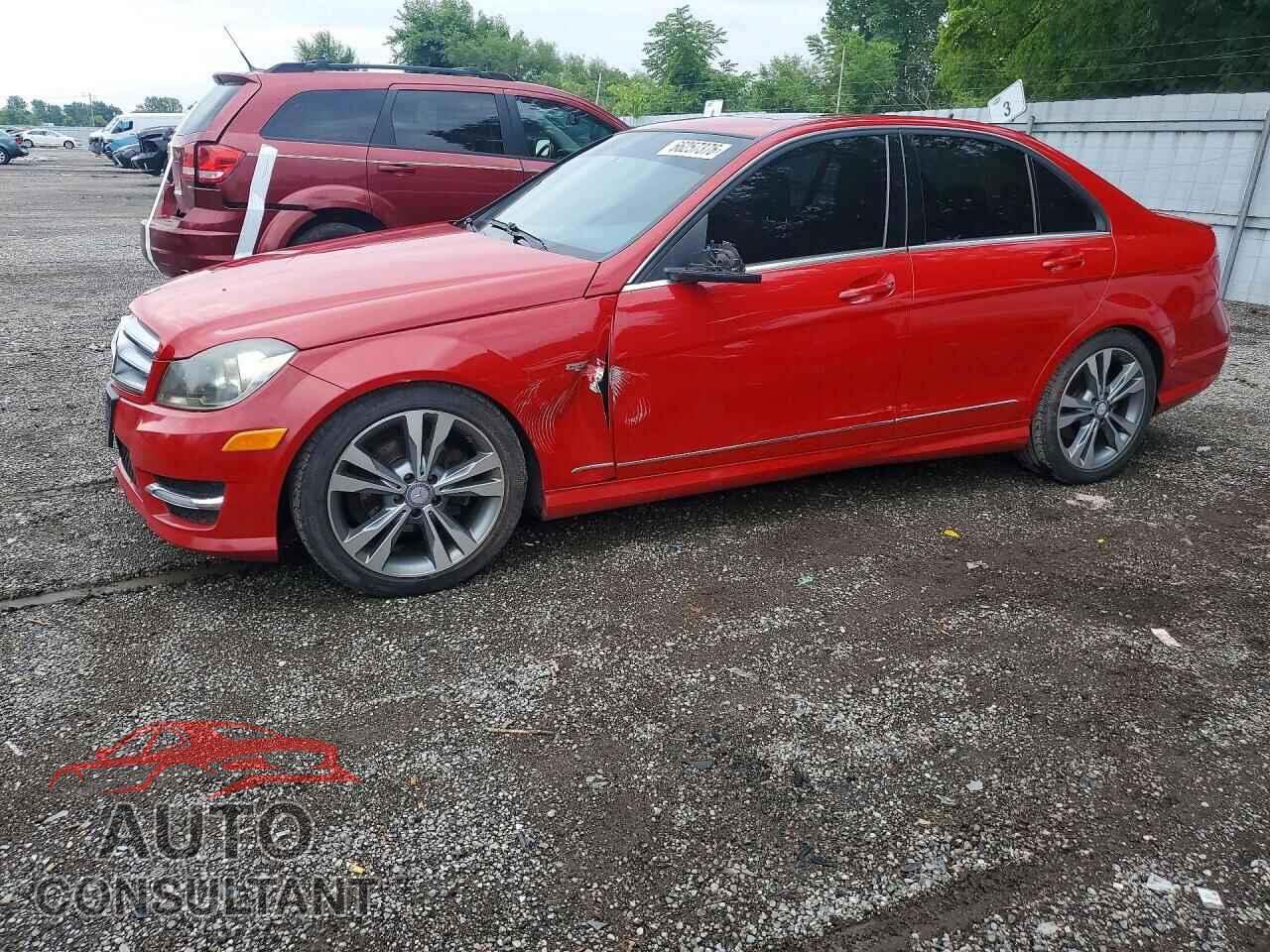 MERCEDES-BENZ C-CLASS 2012 - WDDGF8FB7CA688717