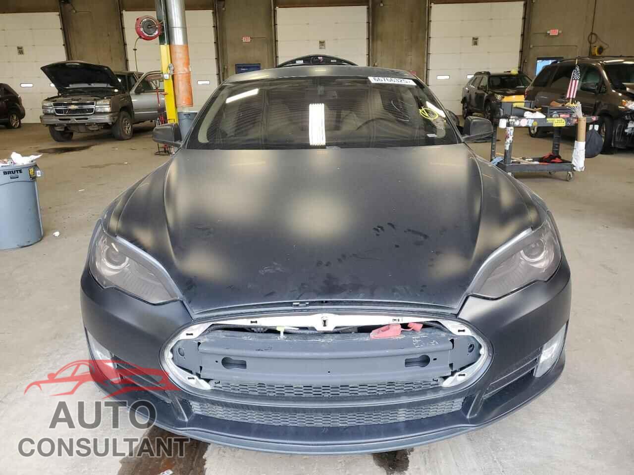 TESLA MODEL S 2013 - 5YJSA1AG4DFP07567