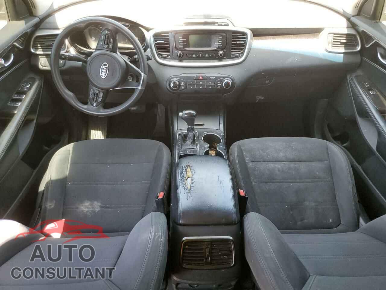 KIA SORENTO 2017 - 5XYPGDA58HG328848