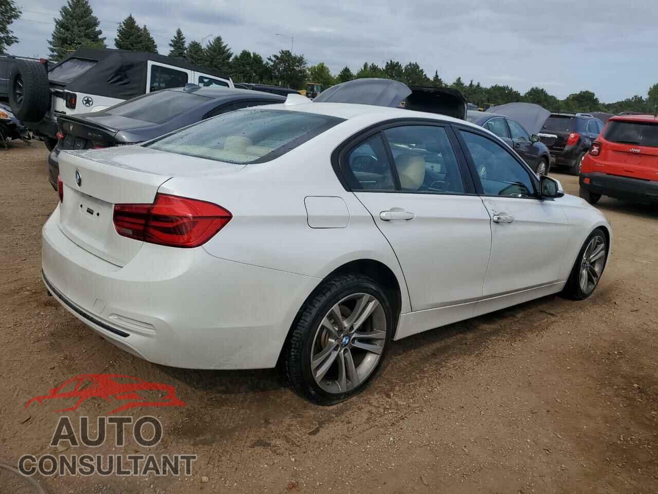 BMW 3 SERIES 2016 - WBA8E3G50GNU38695
