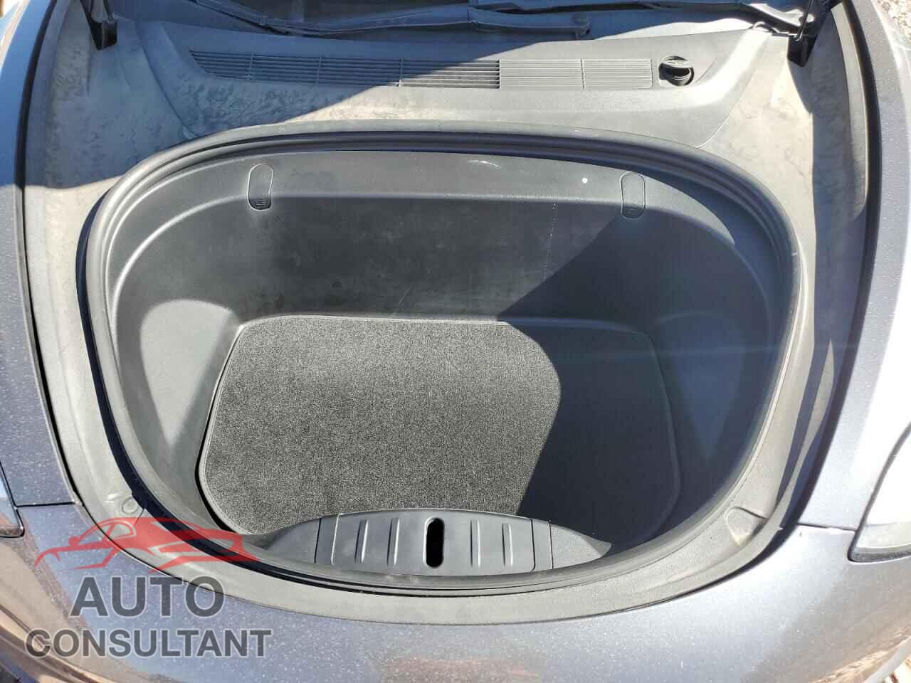 TESLA MODEL 3 2018 - 5YJ3E1EA1JF092762