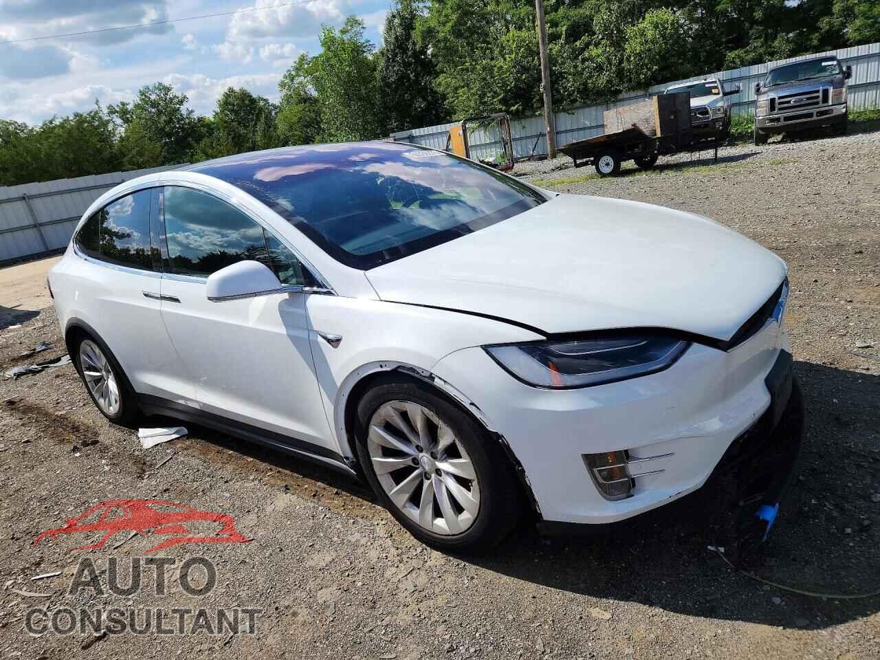 TESLA MODEL X 2018 - 5YJXCBE27JF118514