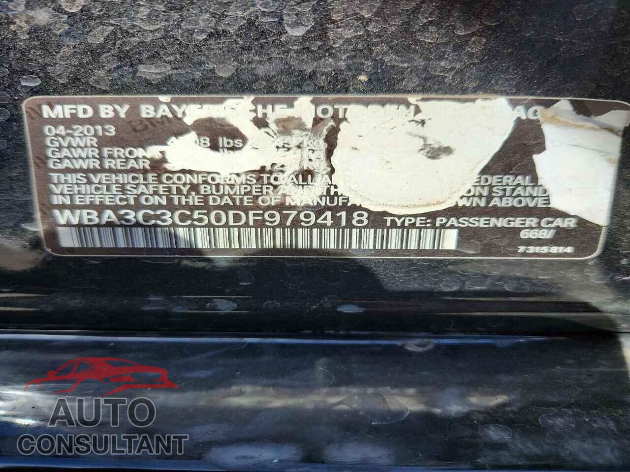 BMW 3 SERIES 2013 - WBA3C3C50DF979418
