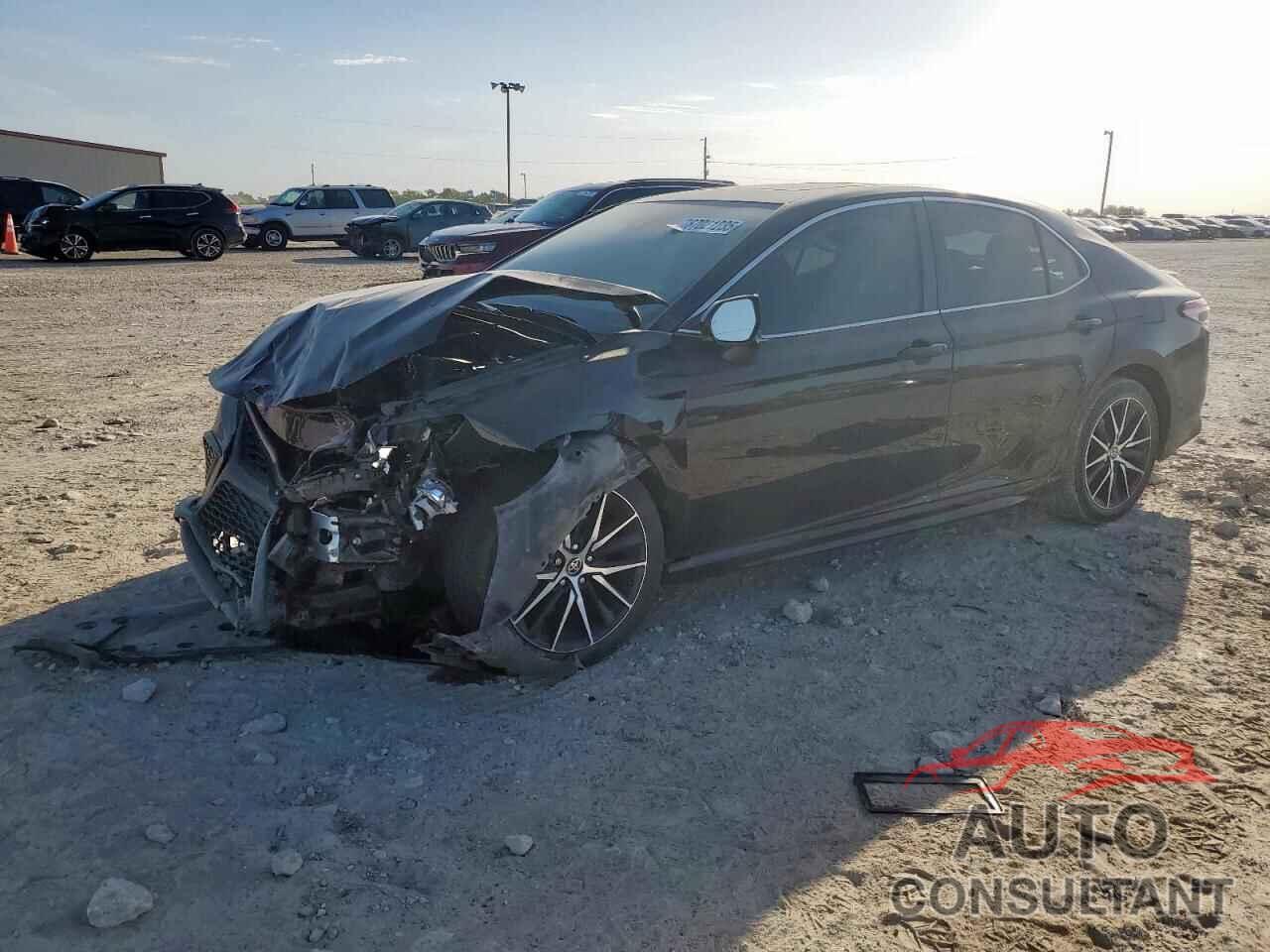 TOYOTA CAMRY 2022 - 4T1T11AK5NU648154