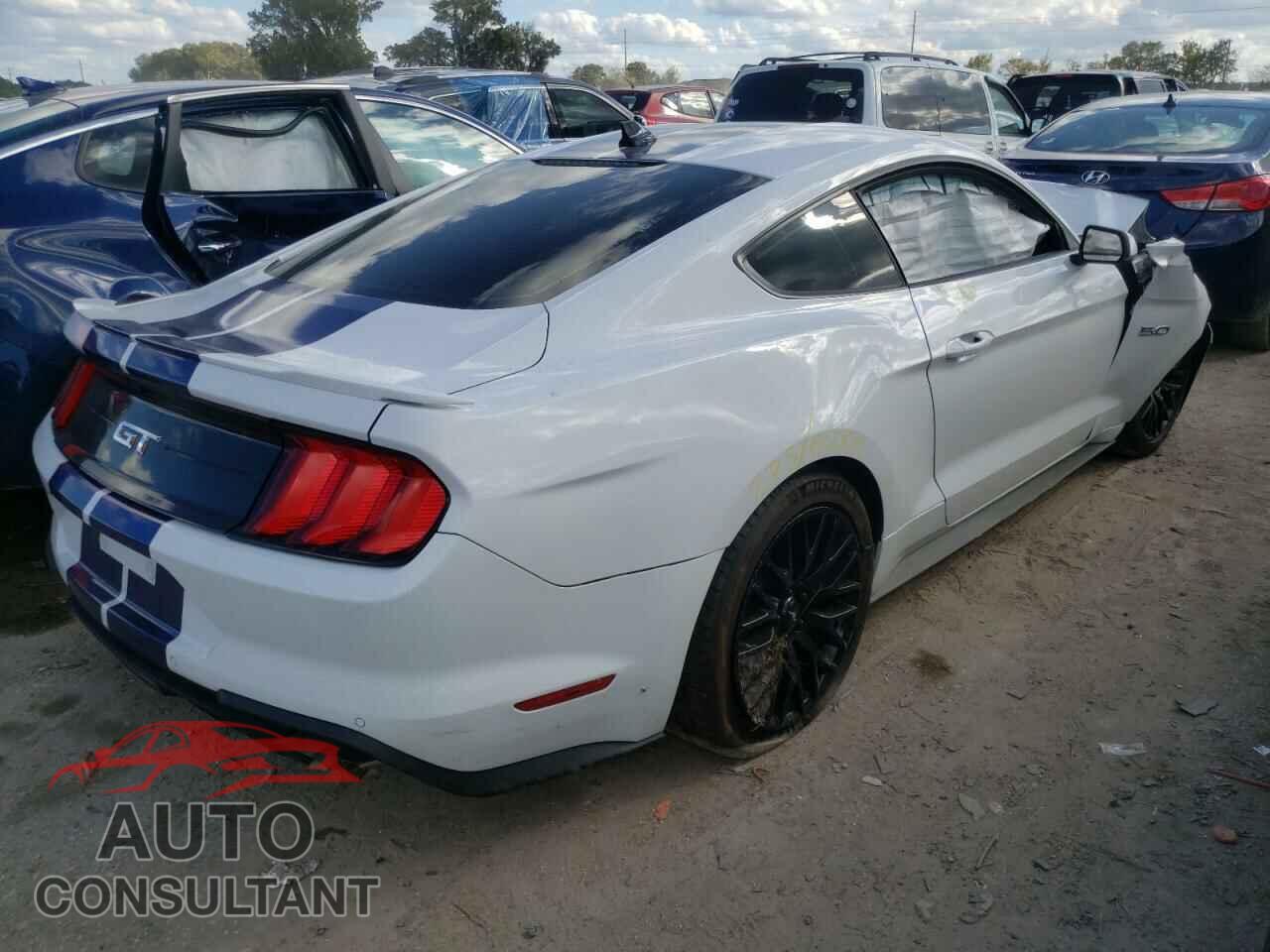 FORD MUSTANG 2021 - 1FA6P8CF1M5120117