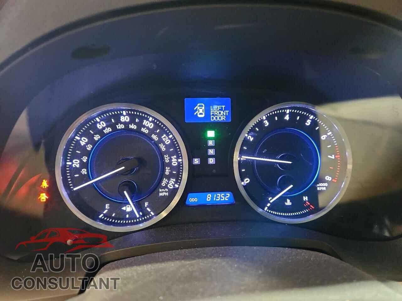 LEXUS IS 2011 - JTHCF5C26B5052694