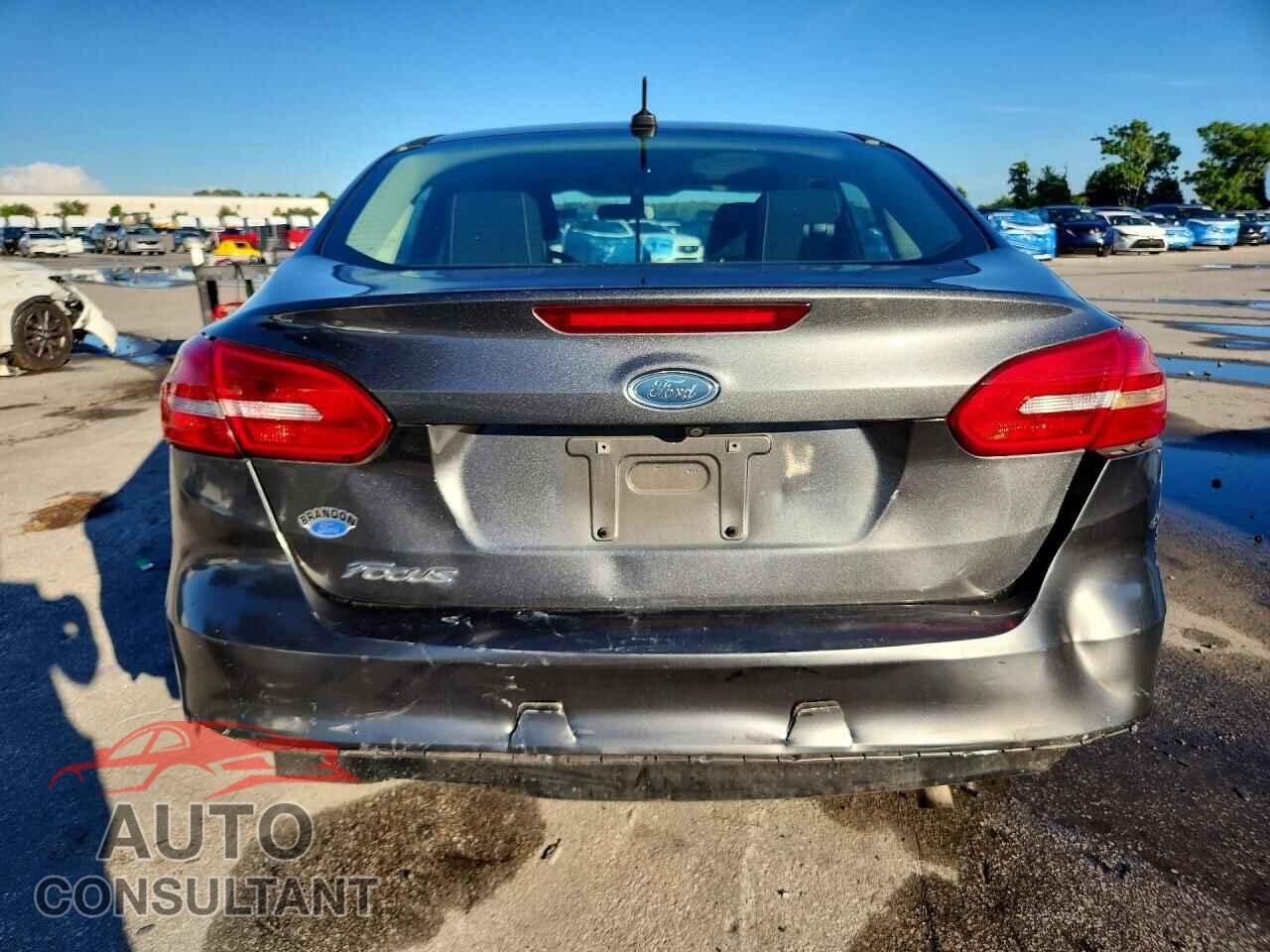 FORD FOCUS 2018 - 1FADP3E25JL291576