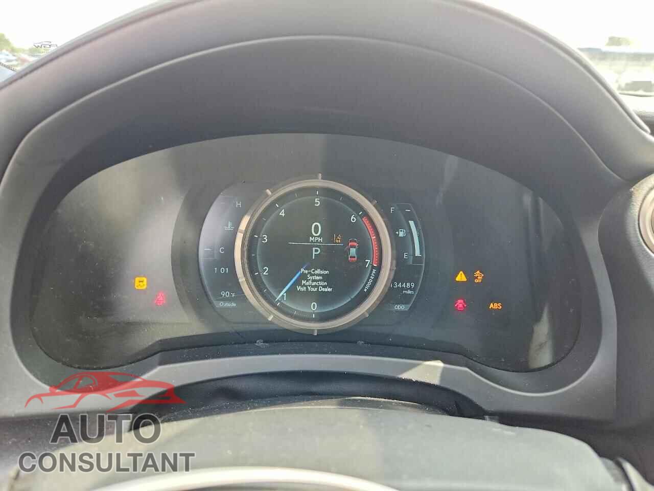 LEXUS IS 2018 - JTHBA1D2XJ5073600