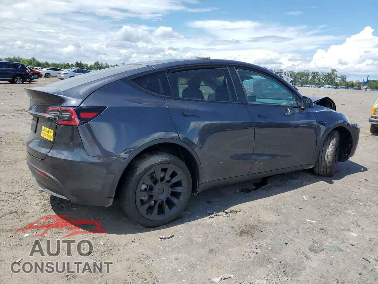 TESLA MODEL Y 2024 - 7SAYGDED5RF096758