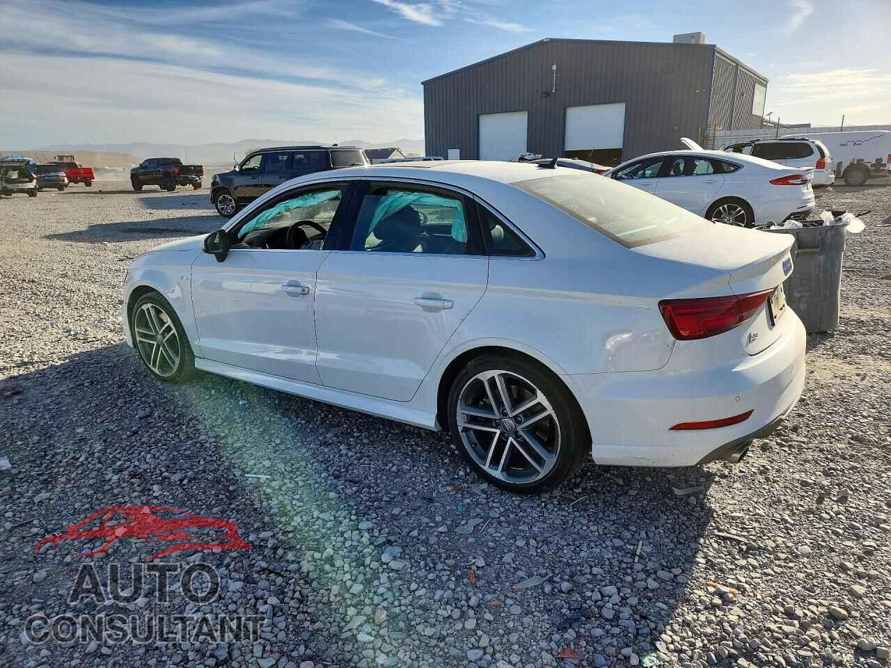 AUDI A3 2019 - WAUJEGFF2KA124517