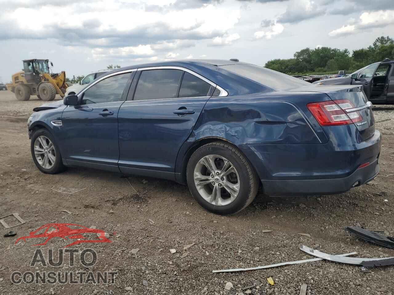 FORD TAURUS 2017 - 1FAHP2E82HG103647