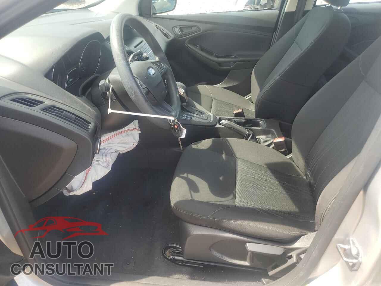 FORD FOCUS 2016 - 1FADP3E20GL201470