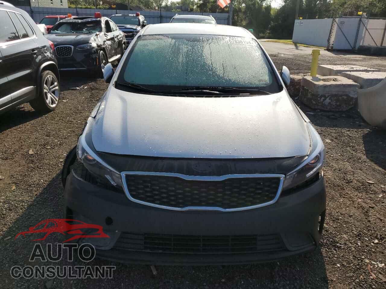 KIA FORTE 2017 - 3KPFK4A7XHE015017