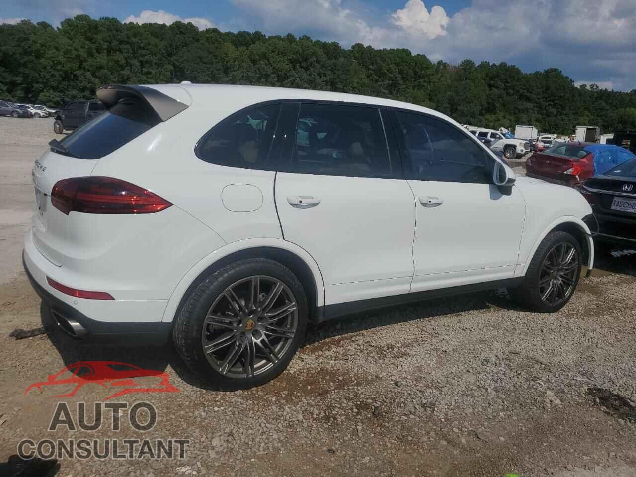PORSCHE CAYENNE 2017 - WP1AA2A29HKA85268
