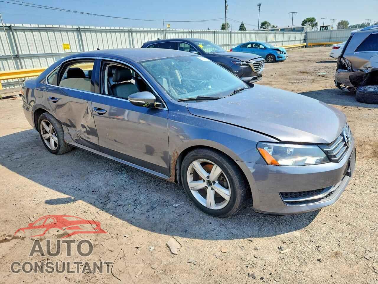 VOLKSWAGEN PASSAT 2012 - 1VWBH7A37CC036397