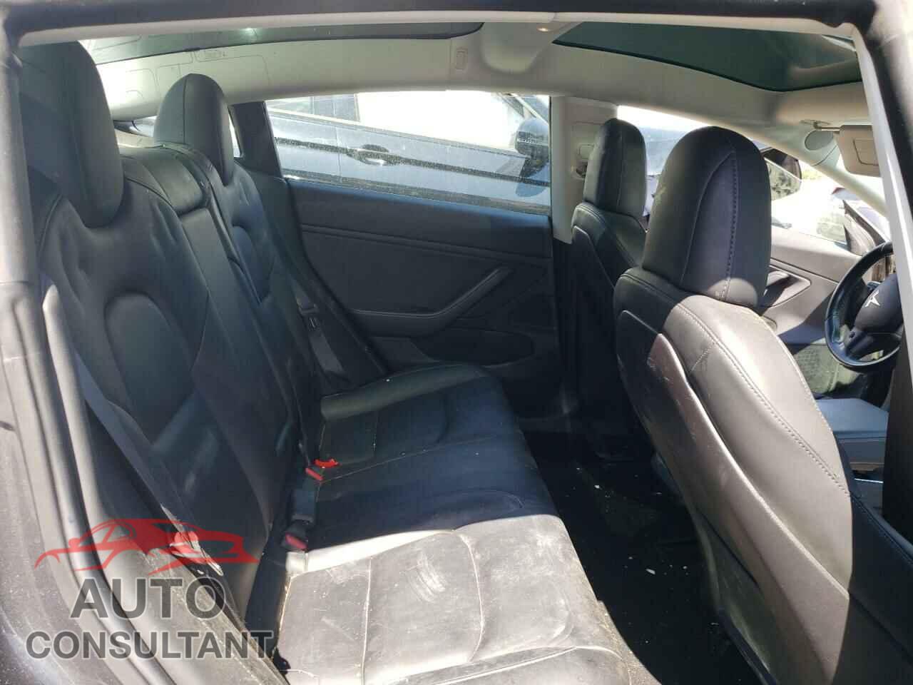 TESLA MODEL 3 2019 - 5YJ3E1EB3KF389123
