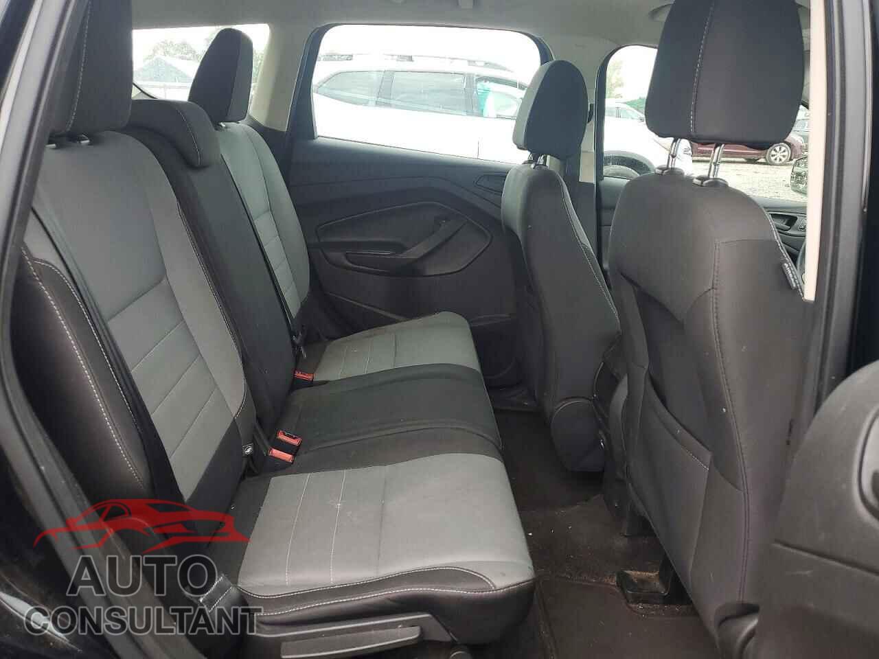 FORD ESCAPE 2017 - 1FMCU0F79HUE28610