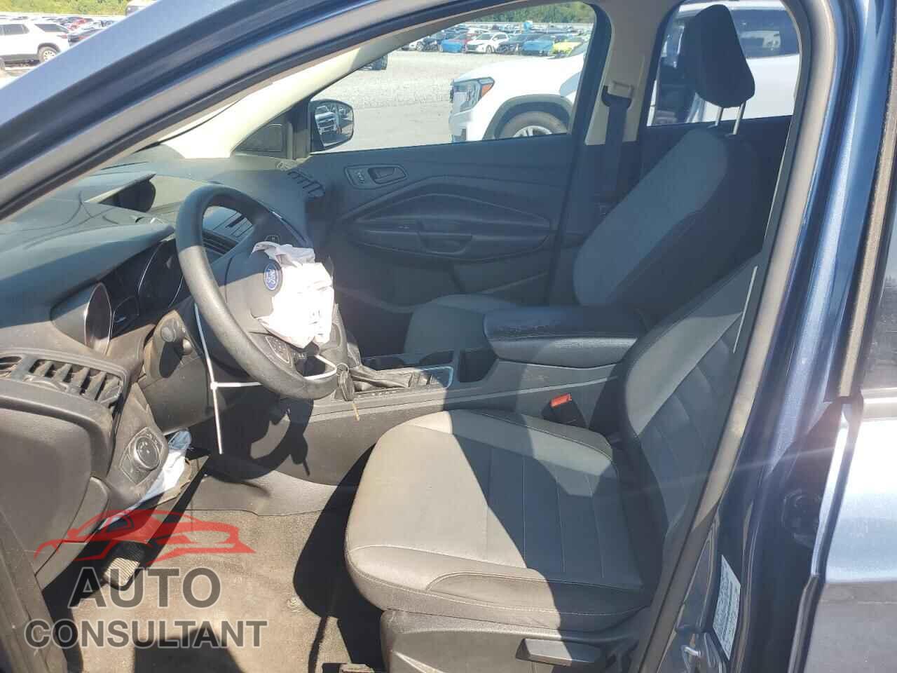 FORD ESCAPE 2018 - 1FMCU0F73JUC06084