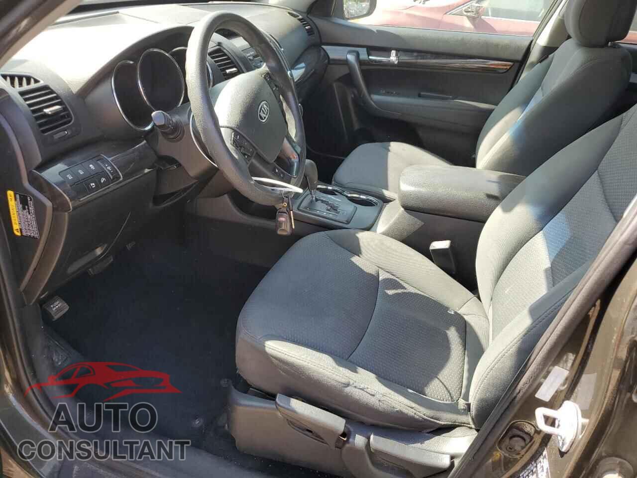 KIA SORENTO 2012 - 5XYKT3A68CG201227