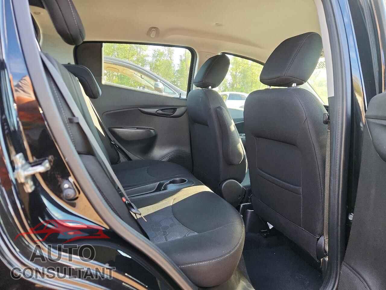 CHEVROLET SPARK 2018 - KL8CD6SA0JC456244