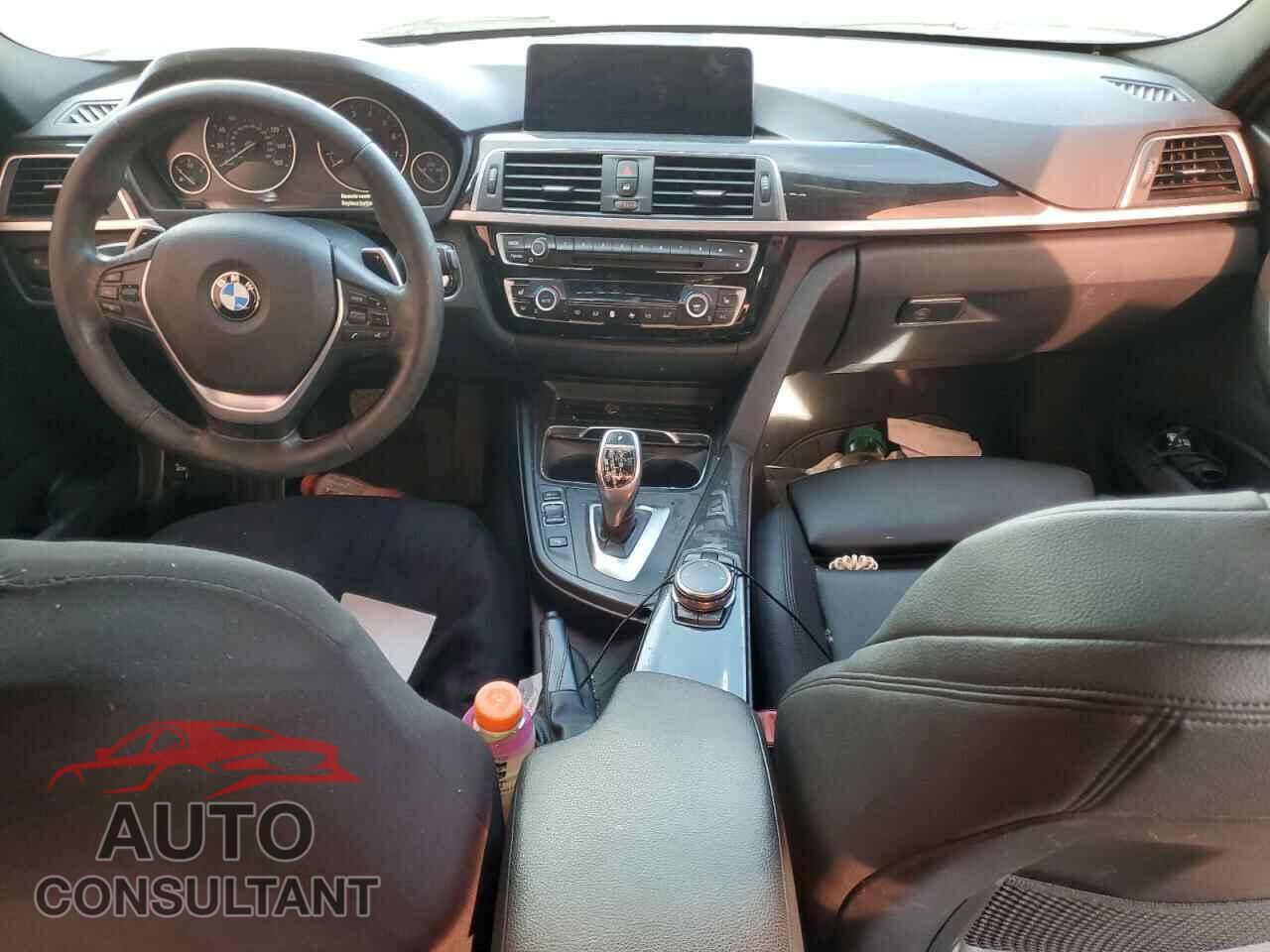 BMW 3 SERIES 2016 - WBA8E3G51GNU04877