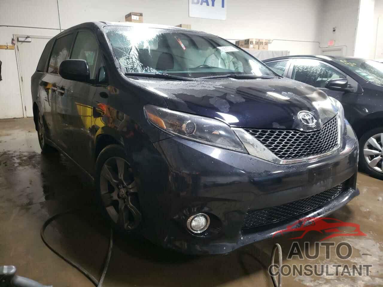 TOYOTA SIENNA 2016 - 5TDXK3DC9GS705529