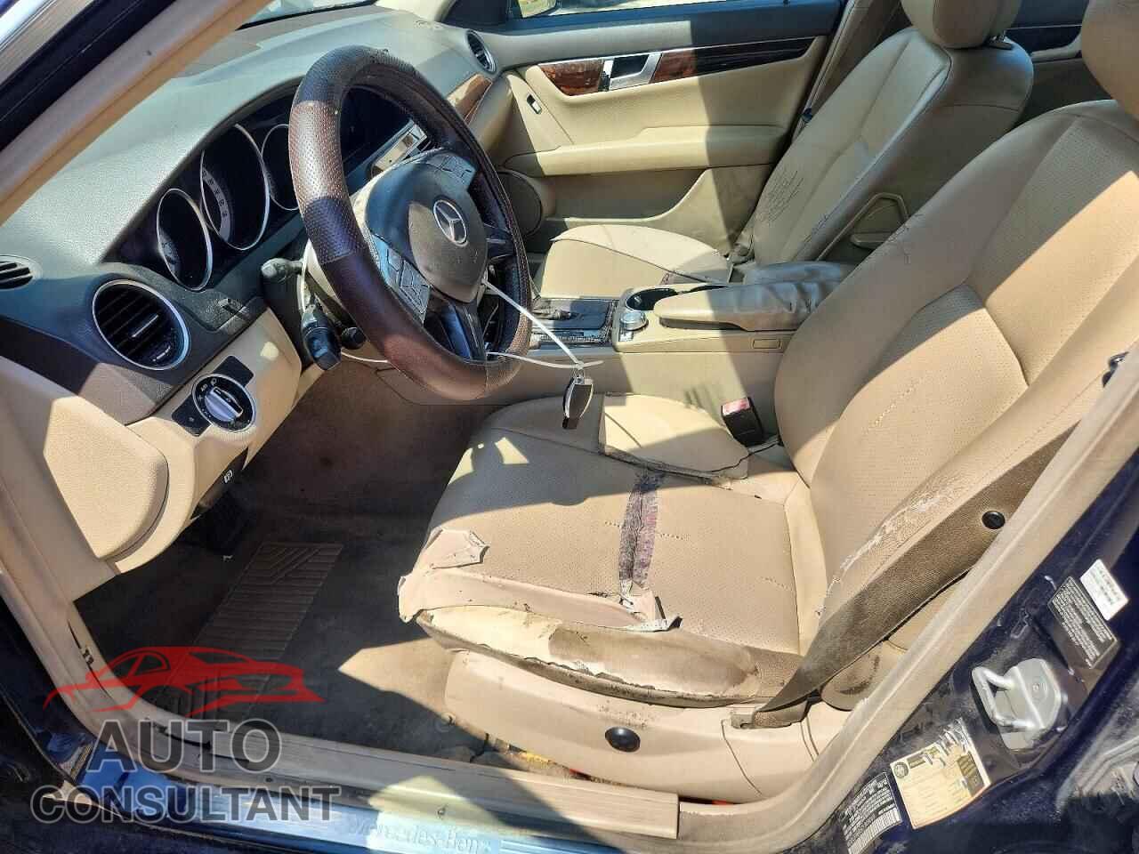 MERCEDES-BENZ C-CLASS 2012 - WDDGF8BB5CF889069