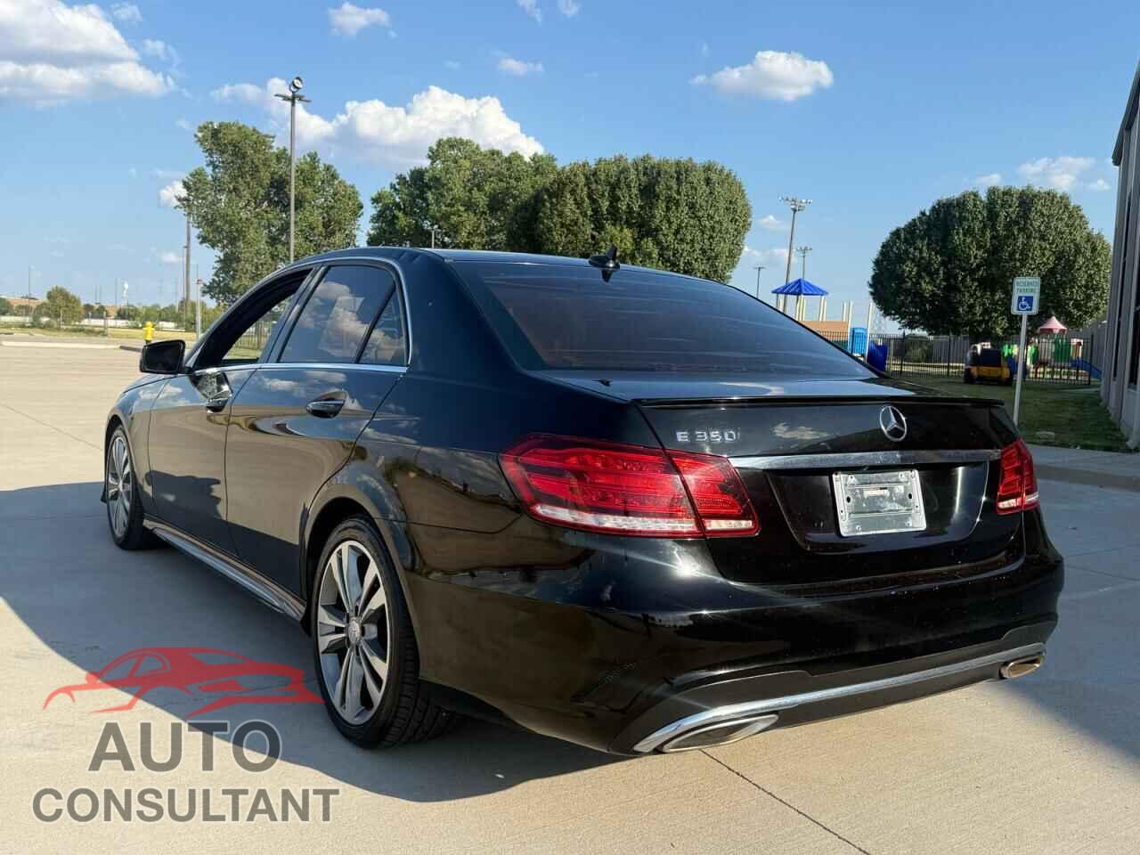 MERCEDES-BENZ E-CLASS 2015 - WDDHF5KB0FB148732