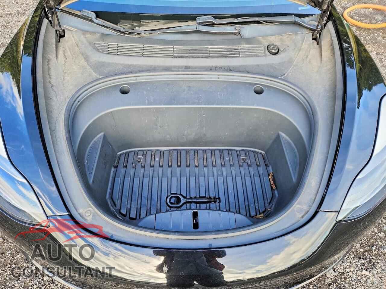 TESLA MODEL 3 2021 - 5YJ3E1EB0MF992565