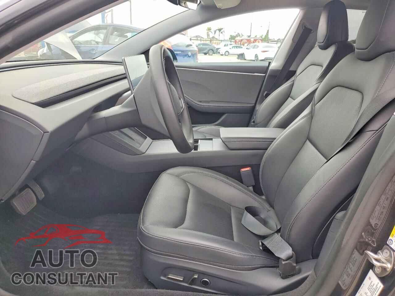 TESLA MODEL 3 2024 - 5YJ3E1EA8RF856666