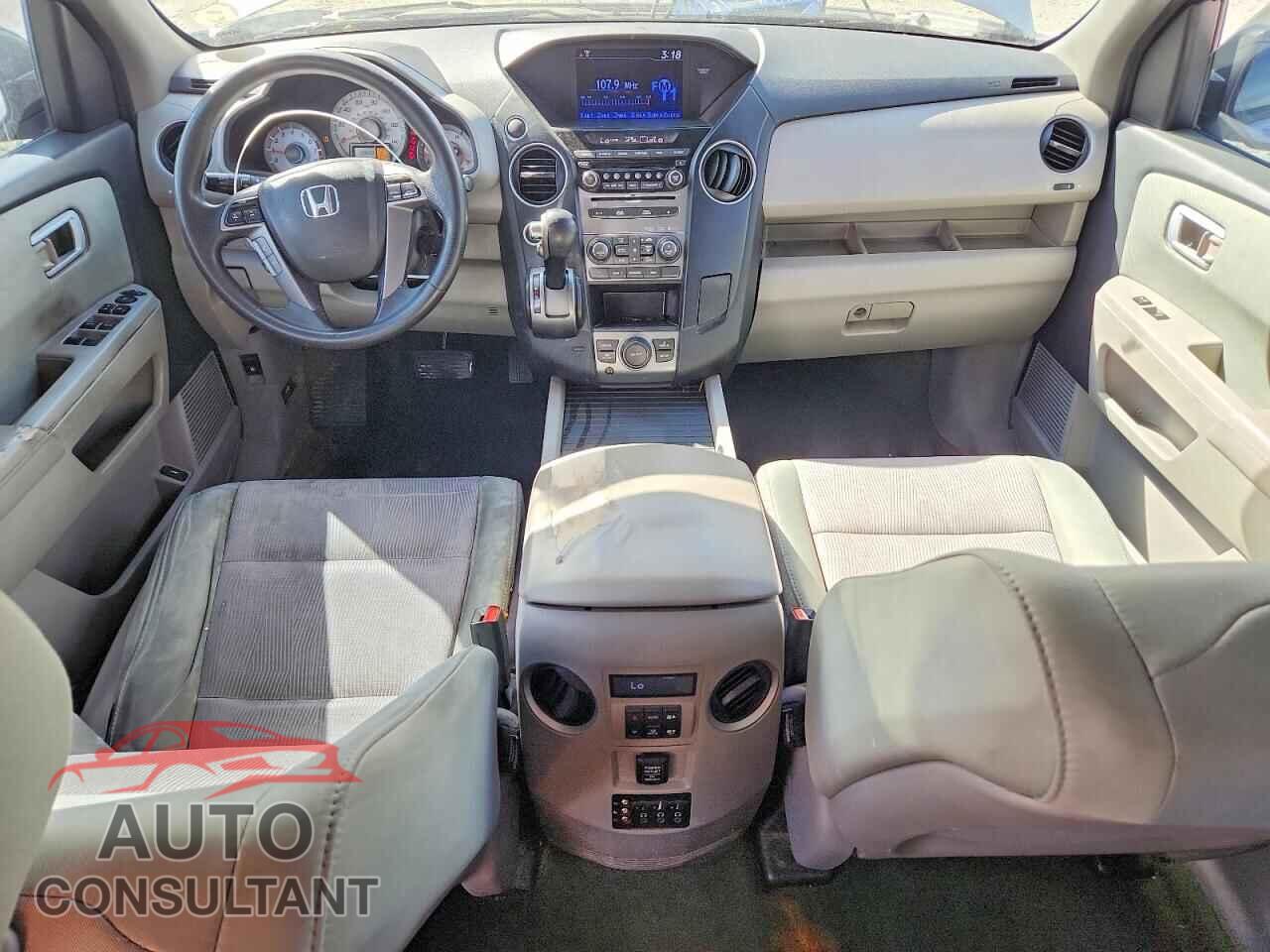 HONDA PILOT 2015 - 5FNYF4H37FB011093