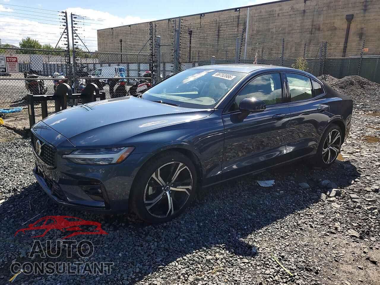 VOLVO S60 2023 - 7JRL12FW6PG227200