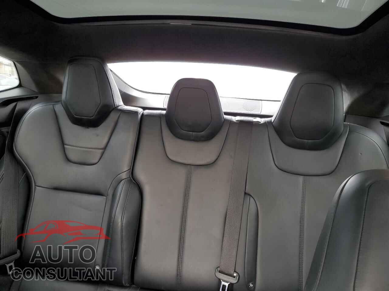 TESLA MODEL S 2014 - 5YJSA1H28EFP64012