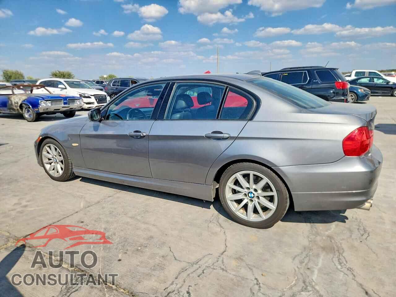 BMW 3 SERIES 2011 - WBAPH7C52BE679425