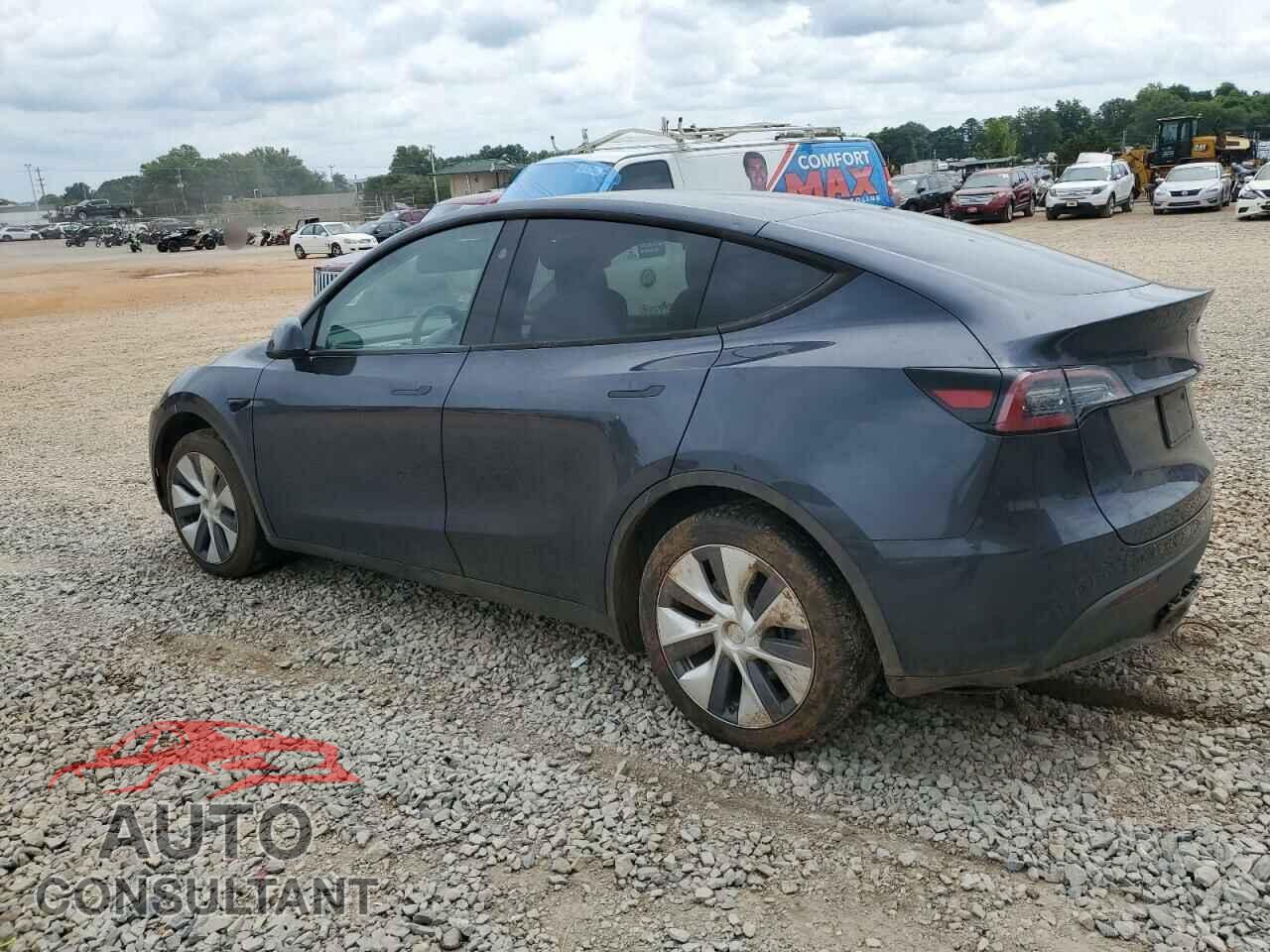 TESLA MODEL Y 2024 - 7SAYGDEE8RA243340