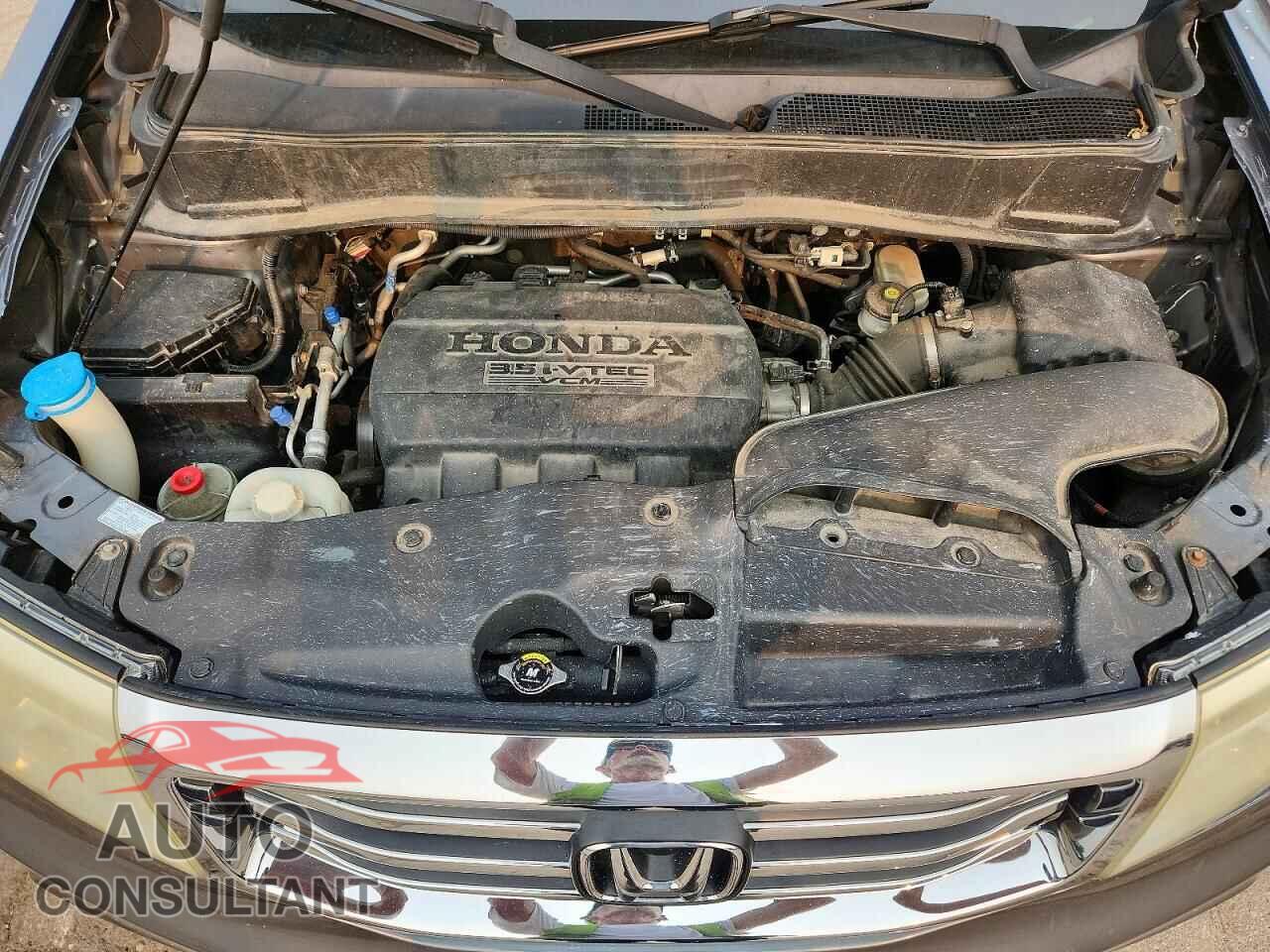 HONDA PILOT 2013 - 5FNYF4H59DB008596