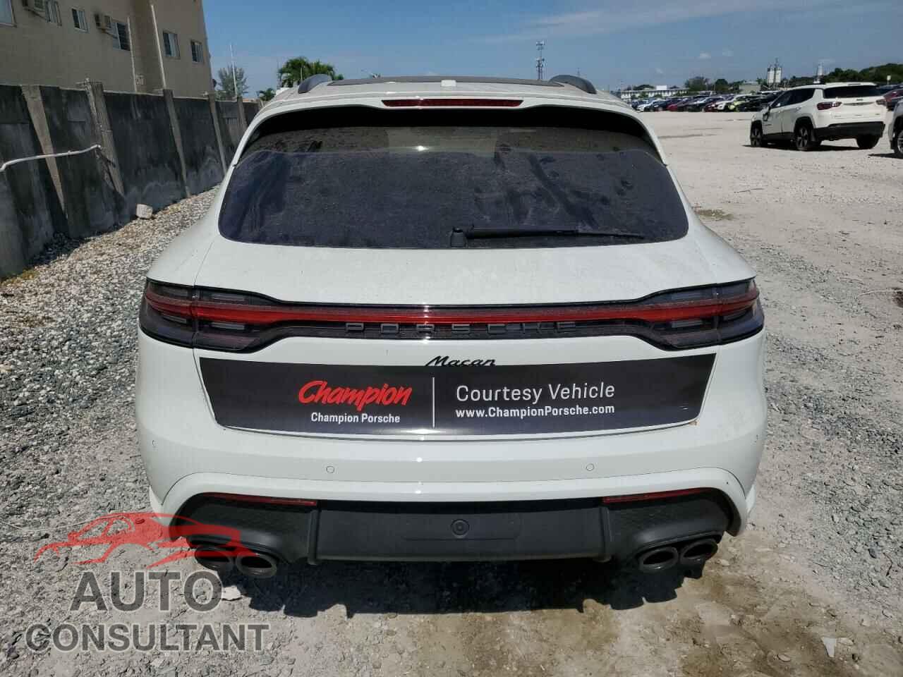 PORSCHE MACAN BASE 2024 - WP1AA2A58RLB07430