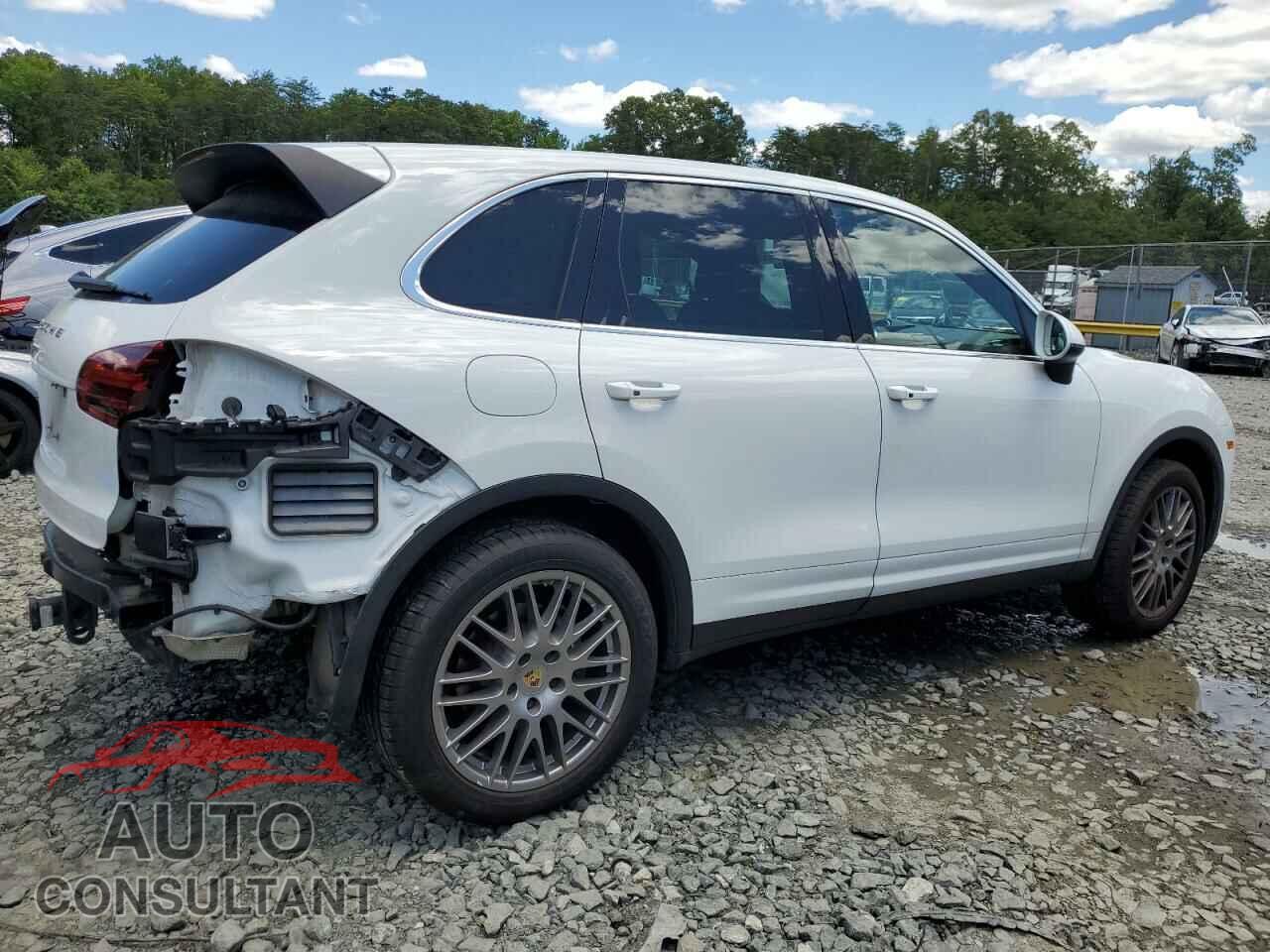 PORSCHE CAYENNE 2016 - WP1AA2A24GLA06582