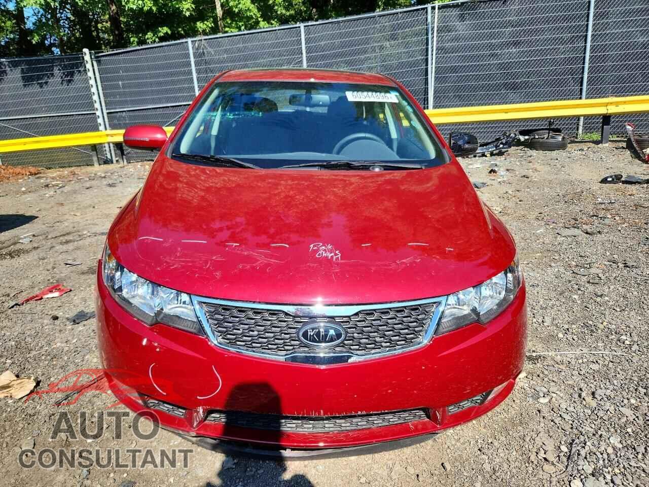 KIA FORTE 2012 - KNAFW5A37C5545213