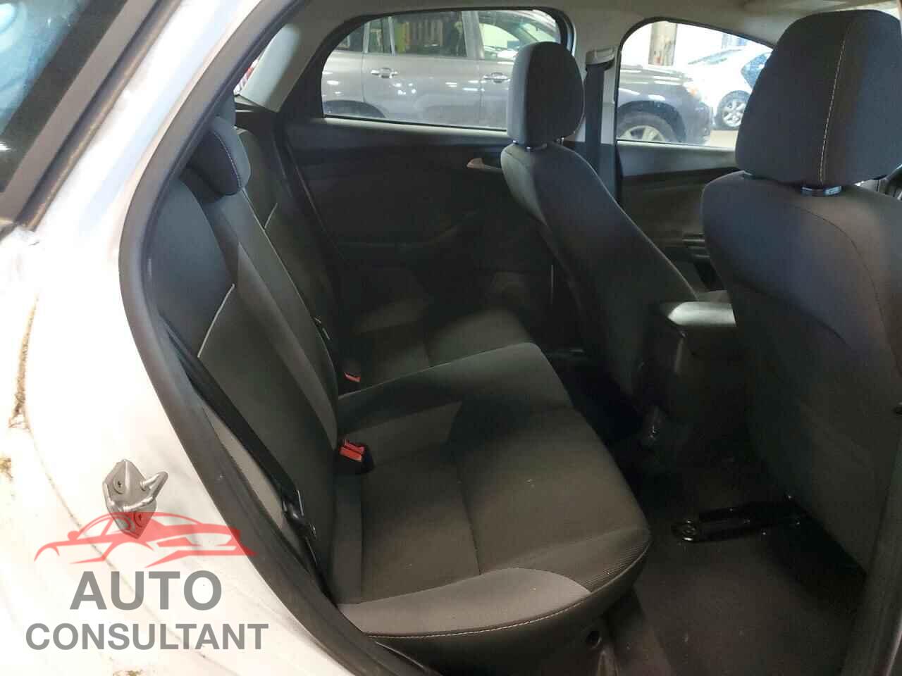 FORD FOCUS 2014 - 1FADP3K29EL452893