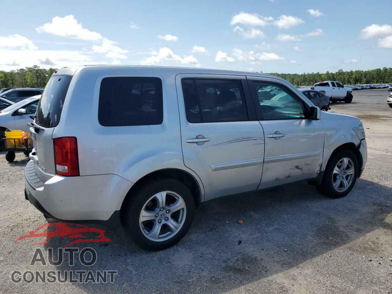 HONDA PILOT 2013 - 5FNYF4H73DB081562